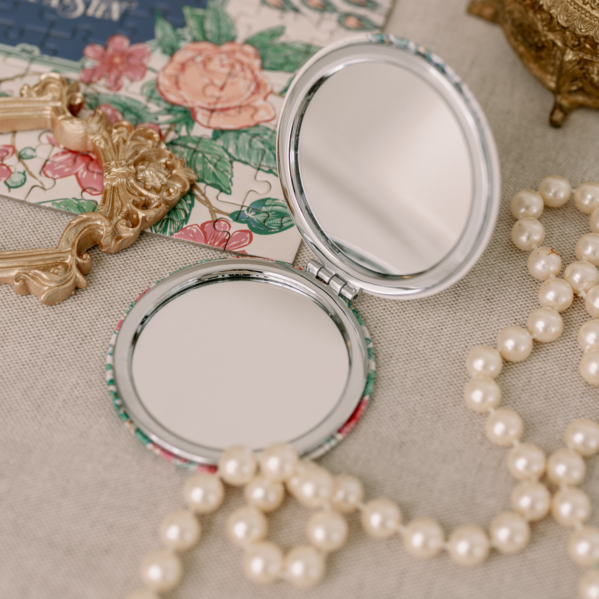 Compact Mirror, Pride and Prejudice