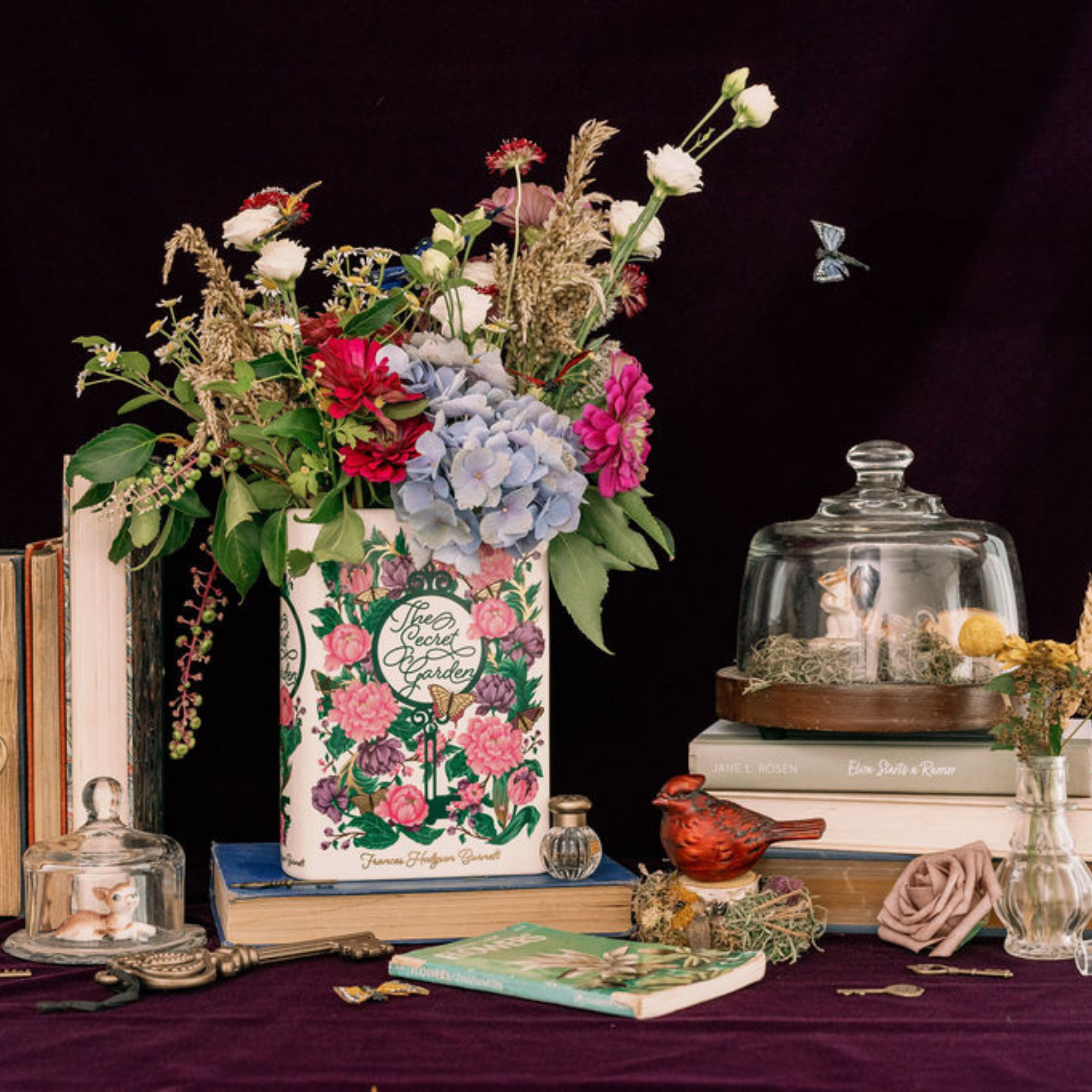 Large Book Vase, The Secret Garden (Collector's Edition)