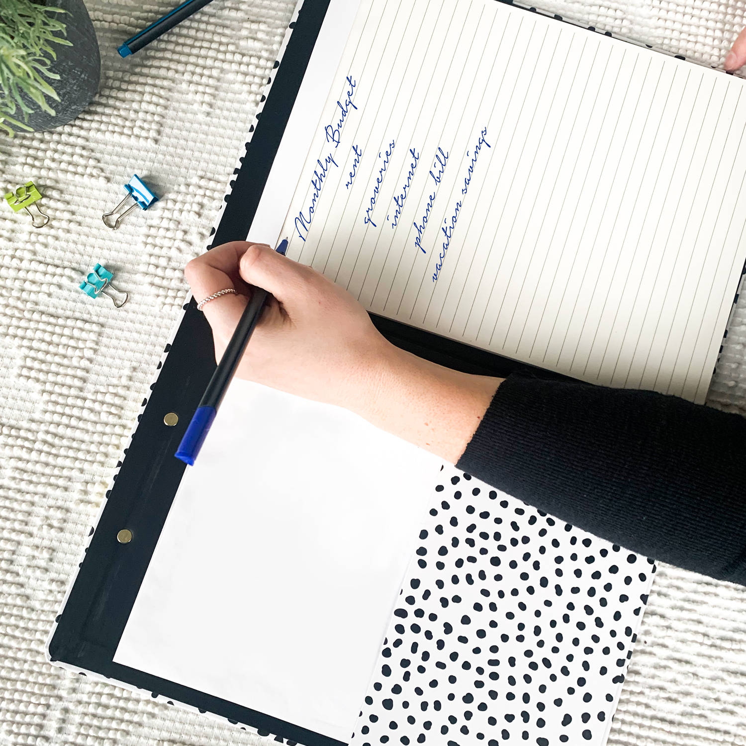Clipboard Folio, Black Dot