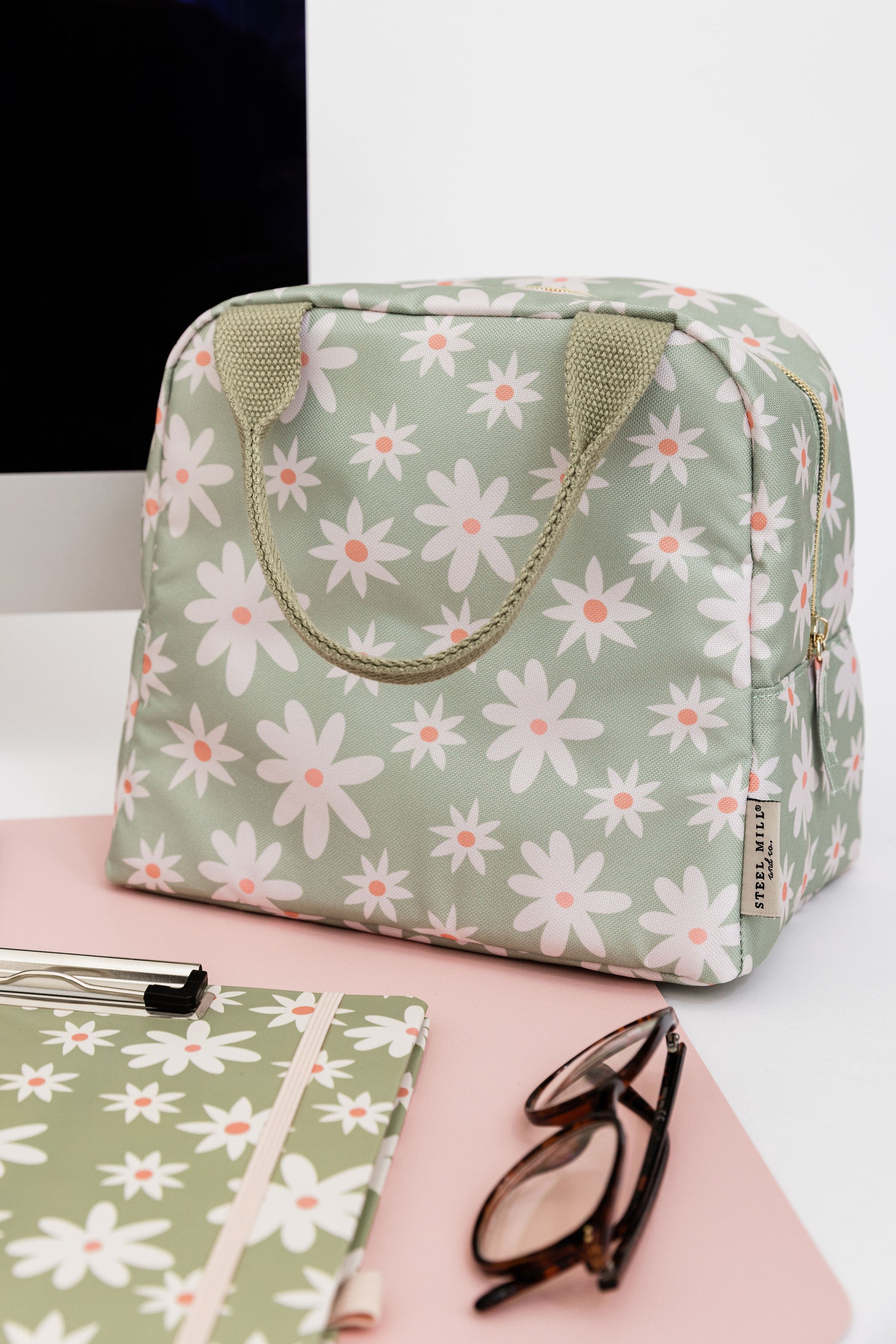 Lunch Tote, Daisy Floral Green
